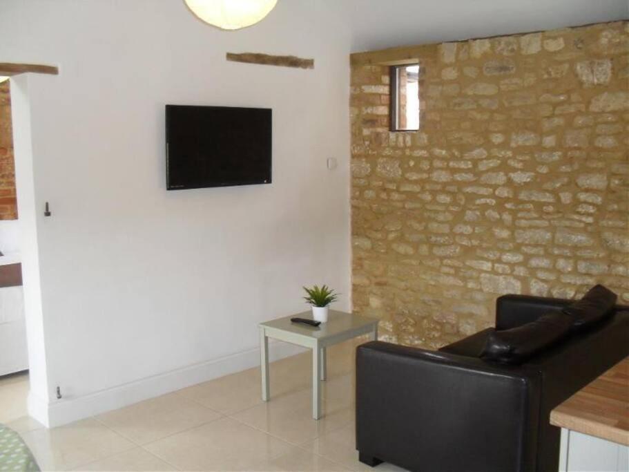 Apartamento Mole Hole Towcester Exterior foto